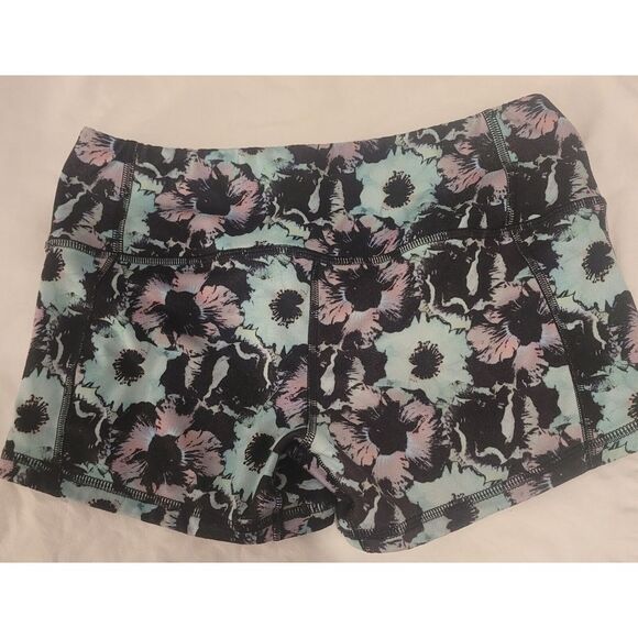 FLEO Womens S Floral Print Workout Athletic Shorts EXCELLENT Crossfit - Picture 2 of 4